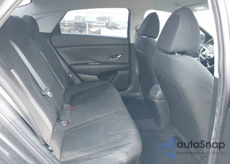 2022 Hyundai Elantra Sel z USA, uszkodzony, nr VIN 5NPLM4AG9NH084463